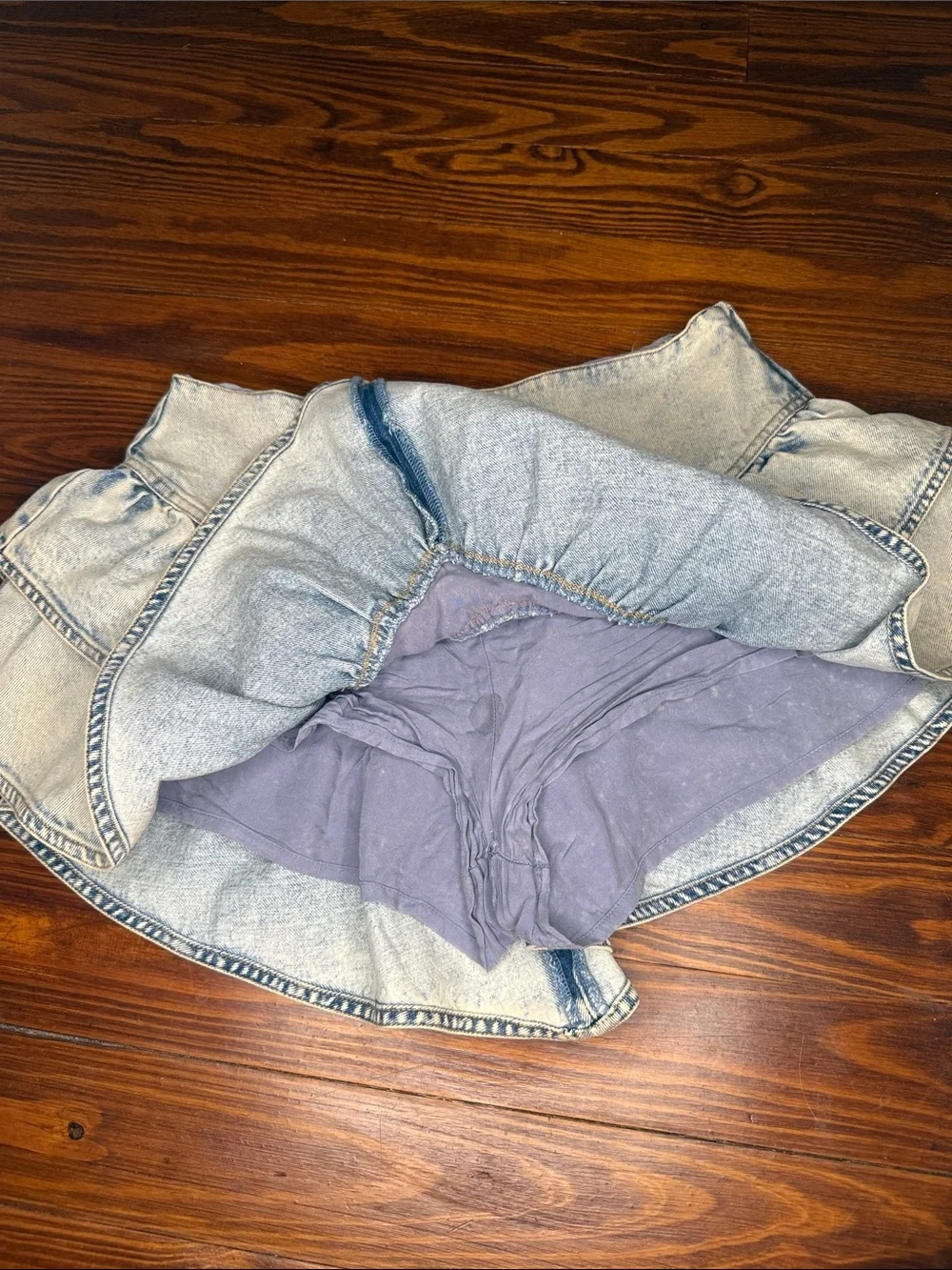 Women's Light Wash Denim Ruffle Skort